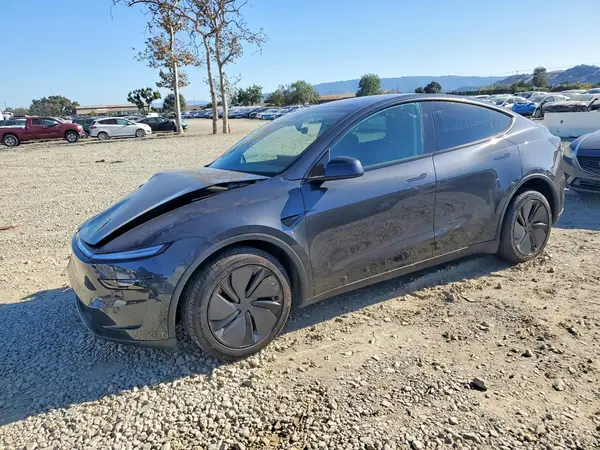 7SAYGDEE7TF328406 — 2026 Tesla Model Y, Передняя часть (Front End), фото до ремонта