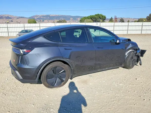 7SAYGDEE7TF328406 — 2026 Tesla Model Y, фото 3 с аукциона Copart, Передняя часть