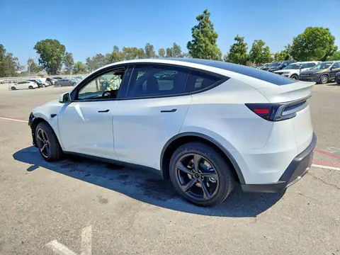 2026 Tesla Model Y VIN 7SAYGDEE3TF365842 фото 2