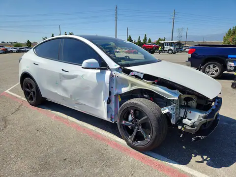 2026 Tesla Model Y VIN 7SAYGDEE3TF365842 фото 4