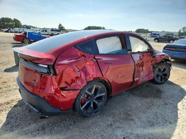 7SAYGDET6TA712589 — 2026 Tesla Model Y, фото 3 с аукциона Copart, Боковая часть