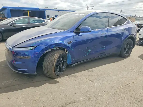 7SAYGDED3TF610145 — 2026 Tesla Model Y, Передняя часть (Front End), фото до ремонта