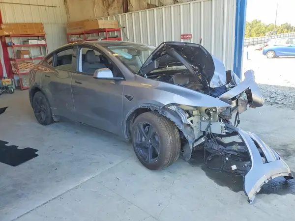 7SAYGDED6TF431906 — 2026 Tesla Model Y, фото 4 с аукциона Copart, Передняя часть