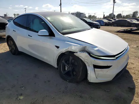 2026 Tesla Model Y VIN 7SAYGDED8TF385222 фото 4