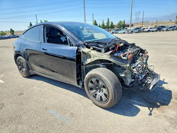 7SAYGDED0TA604817 — 2026 Tesla Model Y, фото 4 с аукциона Copart, Передняя часть