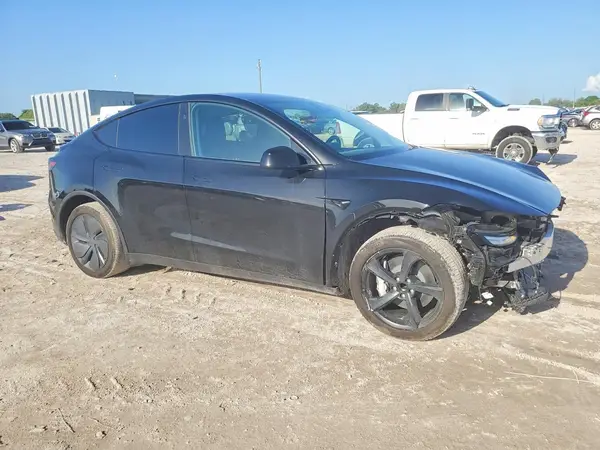 7SAYGDED1TA615793 — 2026 Tesla Model Y, фото 4 с аукциона Copart, Передняя часть