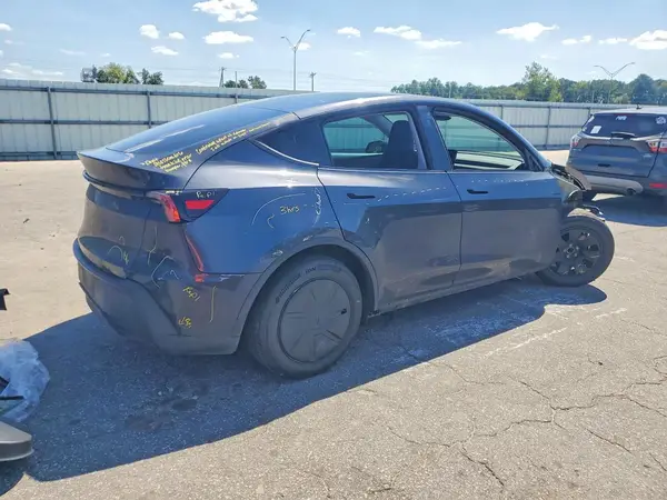 2026 TESLA MODEL Y VIN 7SAYGDED1TA603952 фото 3