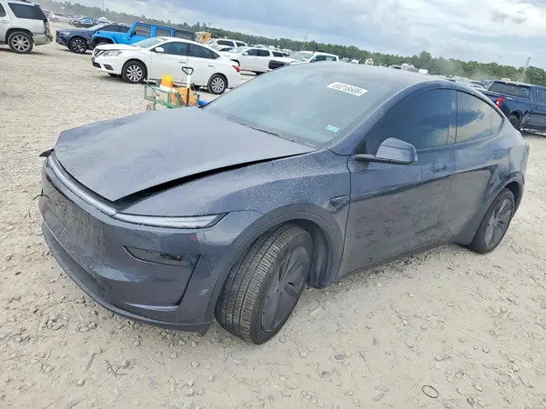 7SAYGDEE1TA432533 — 2026 Tesla Model Y, Передняя часть (Front End), фото до ремонта