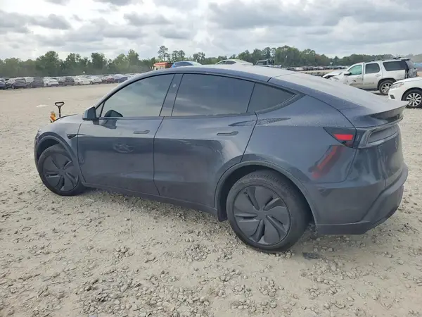 7SAYGDEE1TA432533 — 2026 Tesla Model Y, фото 2 с аукциона Copart, Передняя часть