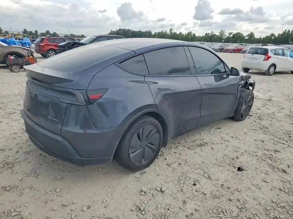 7SAYGDEE1TA432533 — 2026 Tesla Model Y, фото 3 с аукциона Copart, Передняя часть