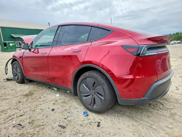 7SAYGDEE7TA676896 — 2026 Tesla Model Y, фото 2 с аукциона Copart, Передняя часть