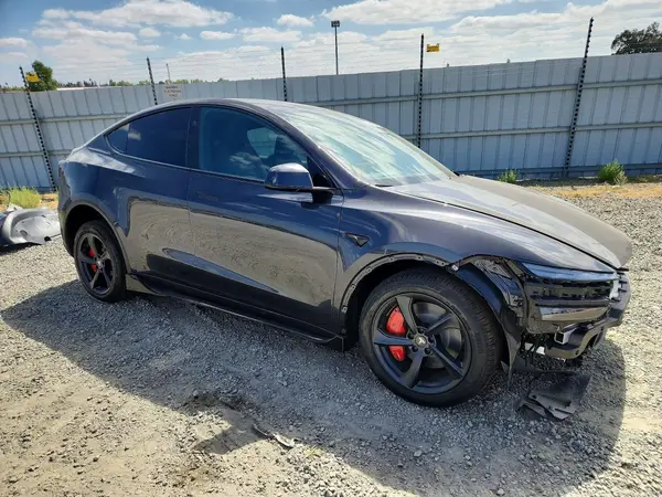 7SAYGDED8TF702674 — 2026 Tesla Model Y, фото 4 с аукциона Copart, Передняя часть