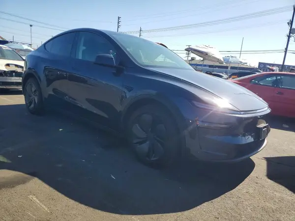 7SAYGDED6TF427497 — 2026 Tesla Model Y, фото 4 с аукциона Copart, Боковая часть