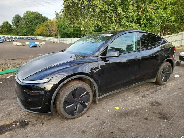 7SAYGDEDXTF431035 — 2026 Tesla Model Y, Мелкие вмятины и царапины (Minor Dent/Scratches), фото до ремонта