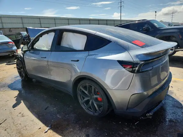 7SAYGDET6TA689458 — 2026 Tesla Model Y, фото 2 с аукциона Copart, Передняя часть
