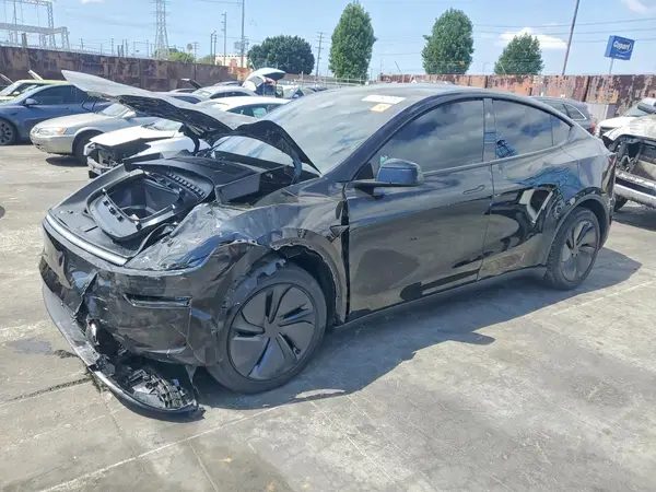 7SAYGAEE7TF700289 — 2026 Tesla Model Y, Передняя часть (Front End), фото до ремонта
