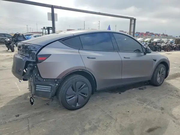 7SAYGDEE2TF635157 — 2026 Tesla Model Y, фото 3 с аукциона Copart, Задняя часть