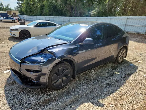 7SAYGDEEXTA395496 — 2026 Tesla Model Y, Передняя часть (Front End), фото до ремонта