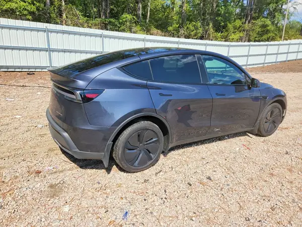 7SAYGDEEXTA395496 — 2026 Tesla Model Y, фото 3 с аукциона Copart, Передняя часть