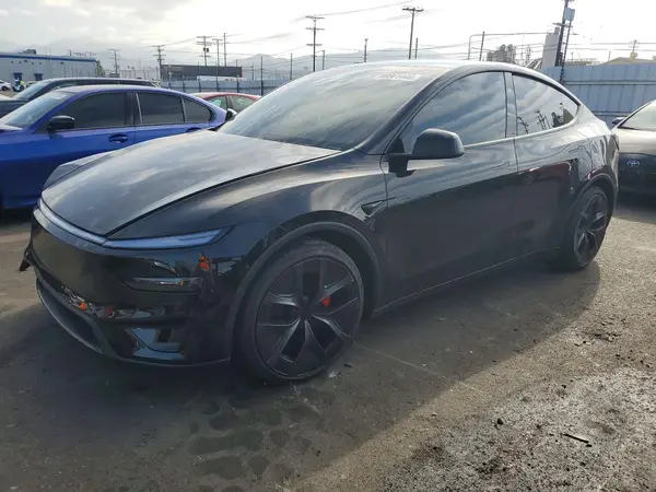 7SAYGDET1TA712368 — 2026 Tesla Model Y, Передняя часть (Front End), фото до ремонта