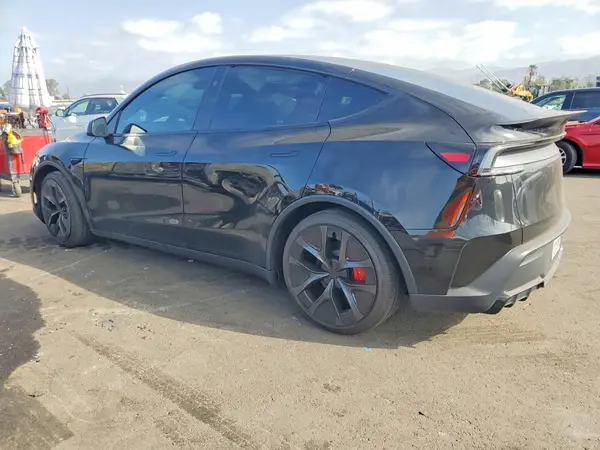 7SAYGDET1TA712368 — 2026 Tesla Model Y, фото 2 с аукциона Copart, Передняя часть