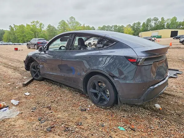 7SAYGDED0TA493198 — 2026 Tesla Model Y, фото 2 с аукциона Copart, Боковая часть