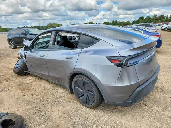 7SAYGDEE7TF339499 — 2026 Tesla Model Y, фото 2 с аукциона Copart, Передняя часть