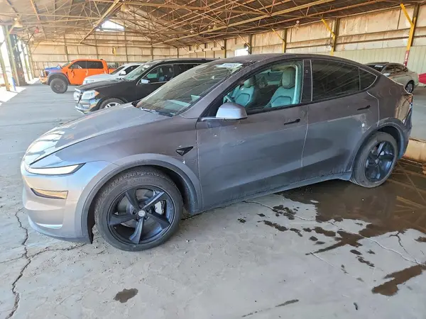 7SAYGDED0TF379883 — 2026 Tesla Model Y, Задняя часть (Rear End), фото до ремонта