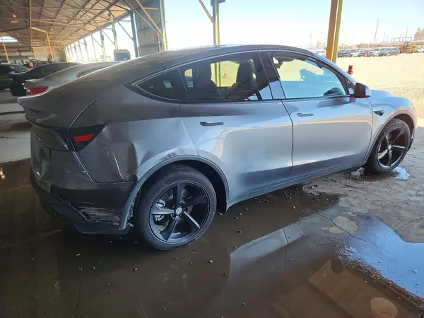 7SAYGDED0TF379883 — 2026 Tesla Model Y, фото 3 с аукциона Copart, Задняя часть