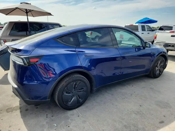 2026 TESLA MODEL Y VIN 7SAYGDED5TA496307 фото 3