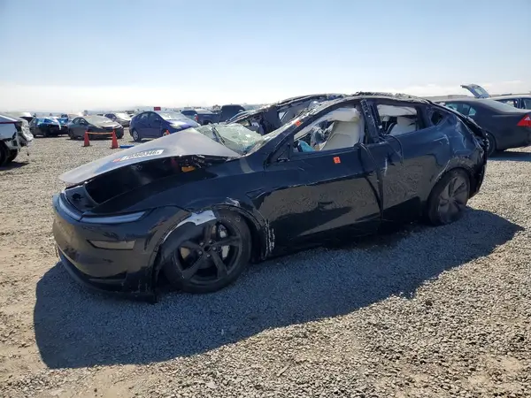 7SAYGDED2TF425892 — 2026 Tesla Model Y, Опрокидывание (Rollover), фото до ремонта