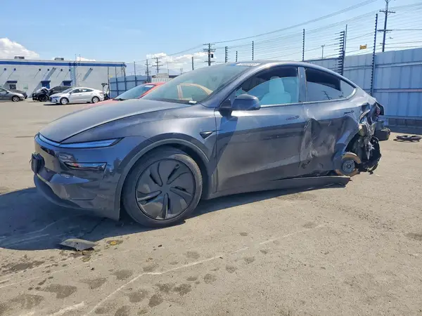 7SAYGDED1TF647355 — 2026 Tesla Model Y, Задняя часть (Rear End), фото до ремонта