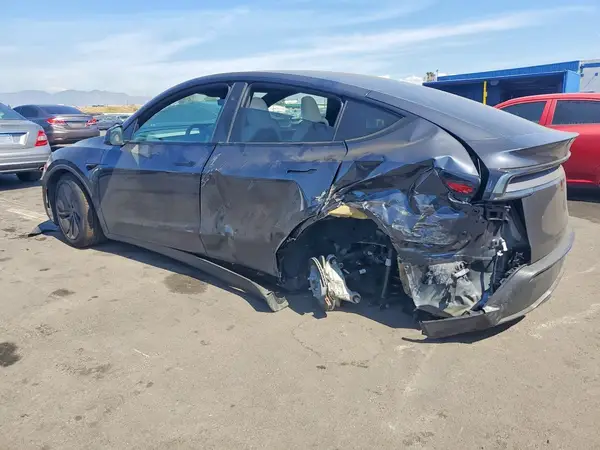 7SAYGDED1TF647355 — 2026 Tesla Model Y, фото 2 с аукциона Copart, Задняя часть