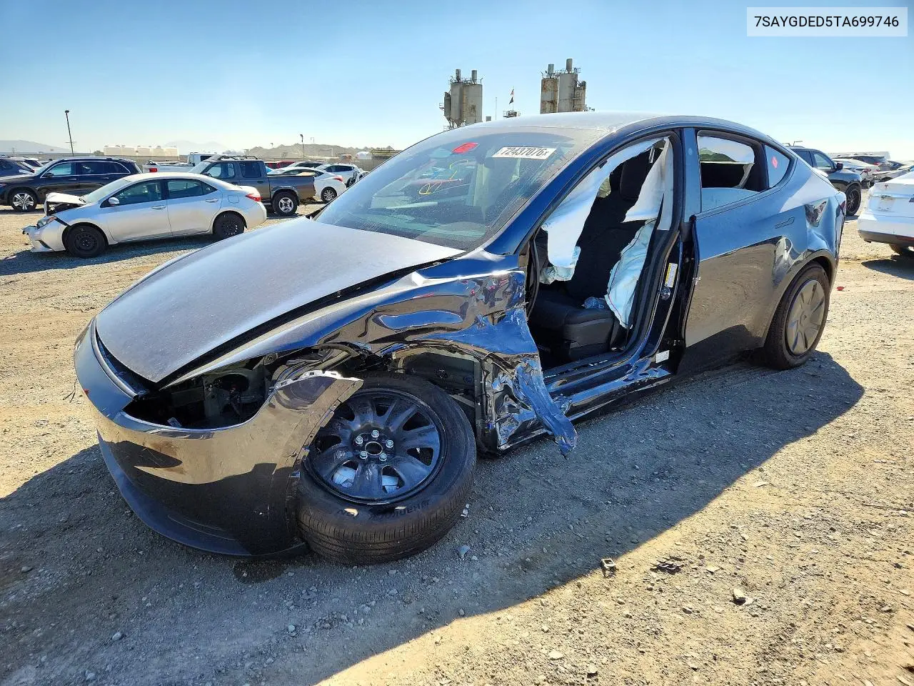 2026 Tesla Model Y VIN 7SAYGDED5TA699746 фото 1