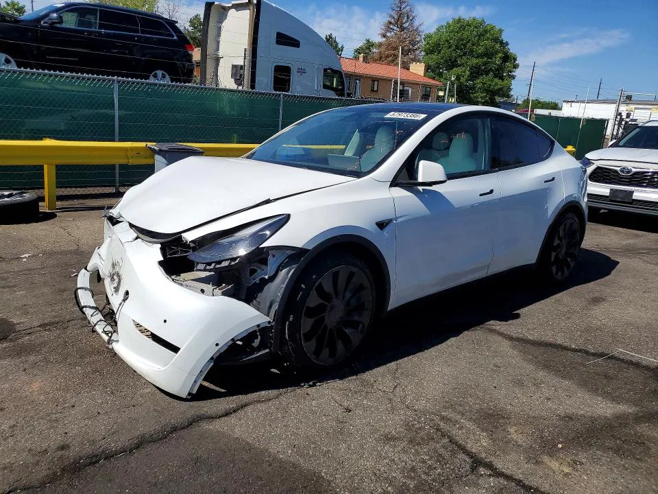 2022 Tesla Y VIN 7SAYGDEF4NF405969 фото 1