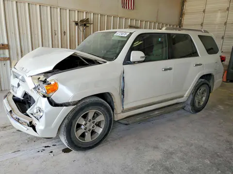 JTEZU5JR6B5025914 — 2011 Toyota 4RUNNER, Передняя часть (Front End), фото до ремонта