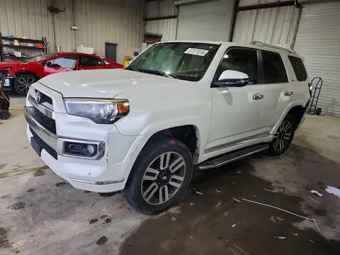 JTEZU5JR3F5091455 — 2015 Toyota 4RUNNER, Задняя часть, фото до ремонта