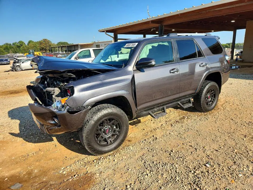 JTEZU5JR9K5204951 Toyota 4RUNNER 2019 — повреждение Передняя часть, фото до ремонта