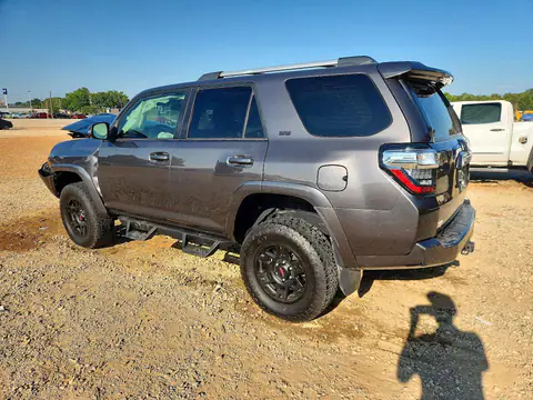 JTEZU5JR9K5204951 — 2019 Toyota 4RUNNER, фото 2 с аукциона Copart 14.10.2026, Передняя часть