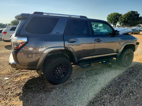 JTEZU5JR9K5204951 — 2019 Toyota 4RUNNER, фото 3 с аукциона Copart 14.10.2026, Передняя часть