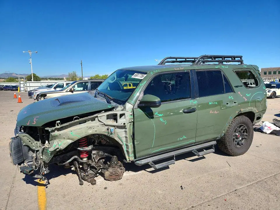 JTEBU5JR7L5771758 Toyota 4RUNNER 2020 — повреждение Передняя часть, фото до ремонта