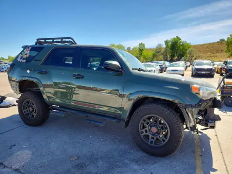 JTEBU5JR7L5771758 — 2020 Toyota 4RUNNER, фото 4 с аукциона Copart 30.09.2026, Передняя часть