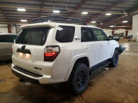2023 TOYOTA 4RUNNER VIN JTELU5JR6P6171494 фото 3