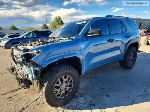 JTEVA5BR4S5068153 — 2025 Toyota 4RUNNER, Передняя часть, фото до ремонта