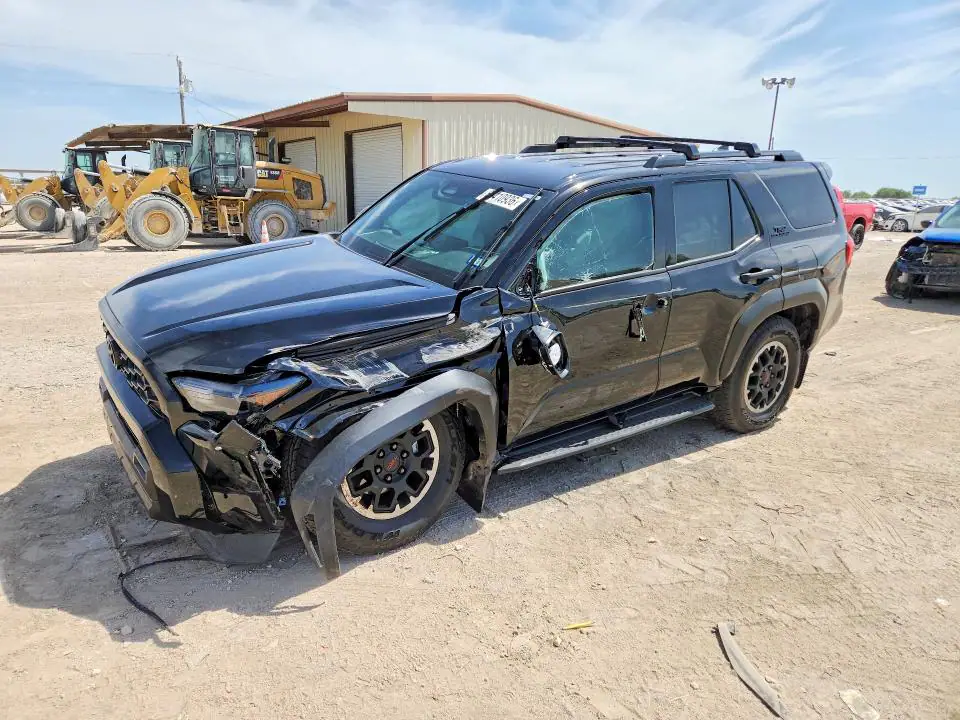 JTEVA5BR7T5126967 Toyota 4RUNNER 2026 — повреждение Передняя часть, фото до ремонта