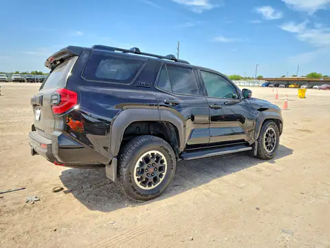 JTEVA5BR7T5126967 — 2026 Toyota 4RUNNER, фото 3 с аукциона Copart 30.09.2026, Передняя часть
