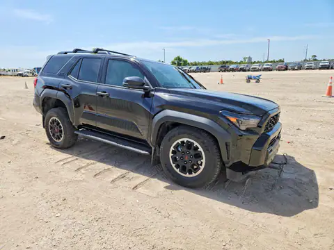 JTEVA5BR7T5126967 — 2026 Toyota 4RUNNER, фото 4 с аукциона Copart 30.09.2026, Передняя часть