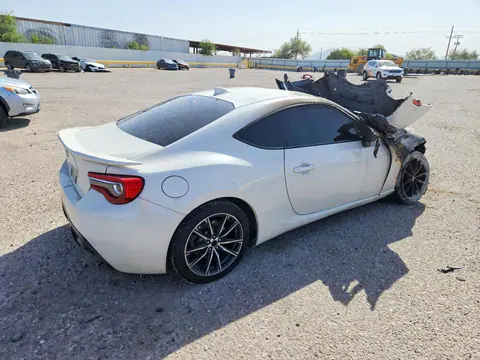 2017 Toyota 86 VIN JF1ZNAA10H8705017 фото 3