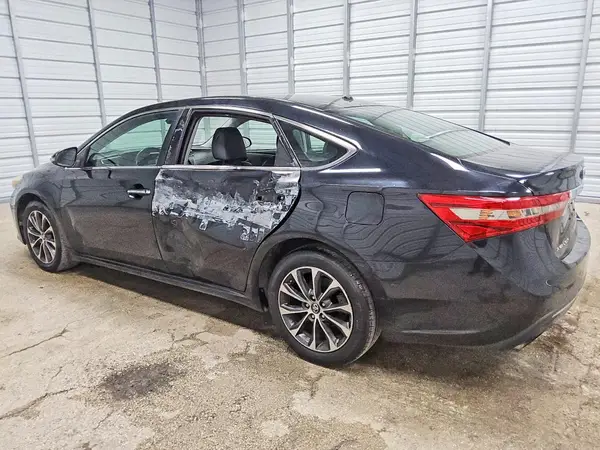 4T1BK1EB8HU256065 — 2017 Toyota Avalon, фото 2 с аукциона Copart 13.10.2026, Механические повреждения