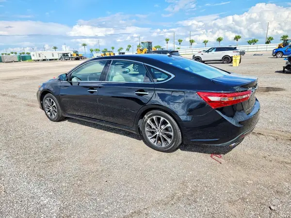 4T1BK1EB9JU277089 — 2018 Toyota Avalon, фото 2 с аукциона Copart 05.10.2026, Боковая часть
